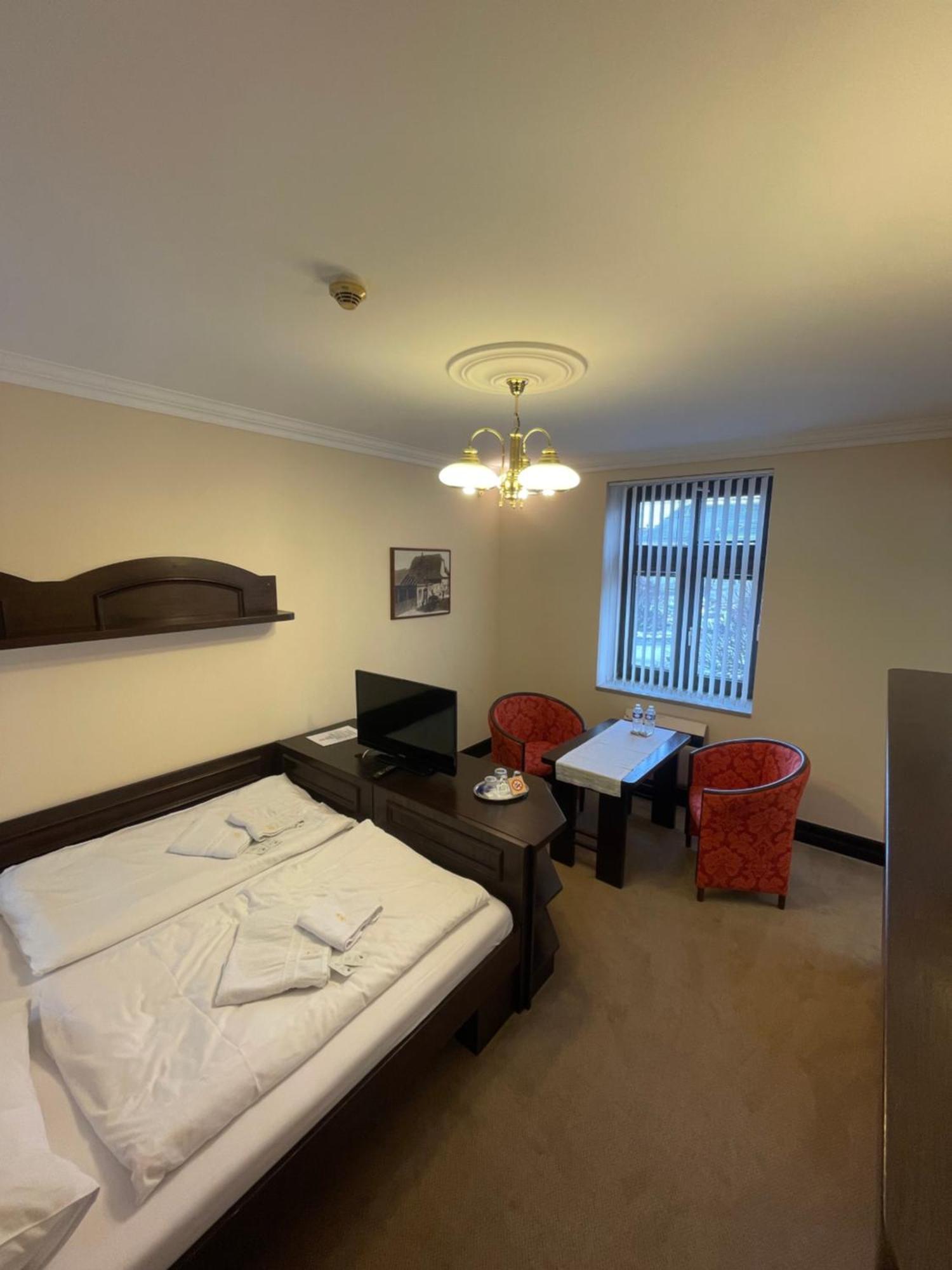 Hotel Bravo Ceska Trebova Bagian luar foto