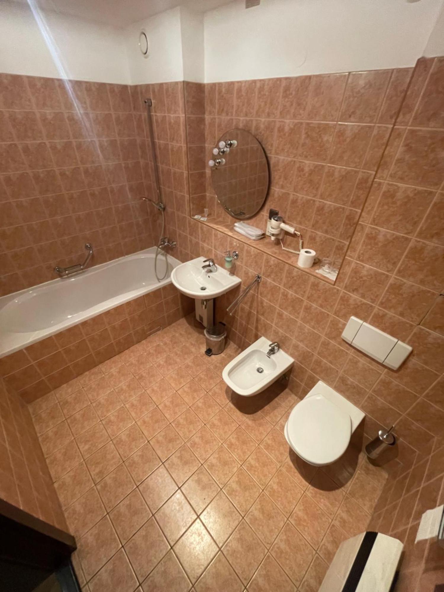 Hotel Bravo Ceska Trebova Bagian luar foto