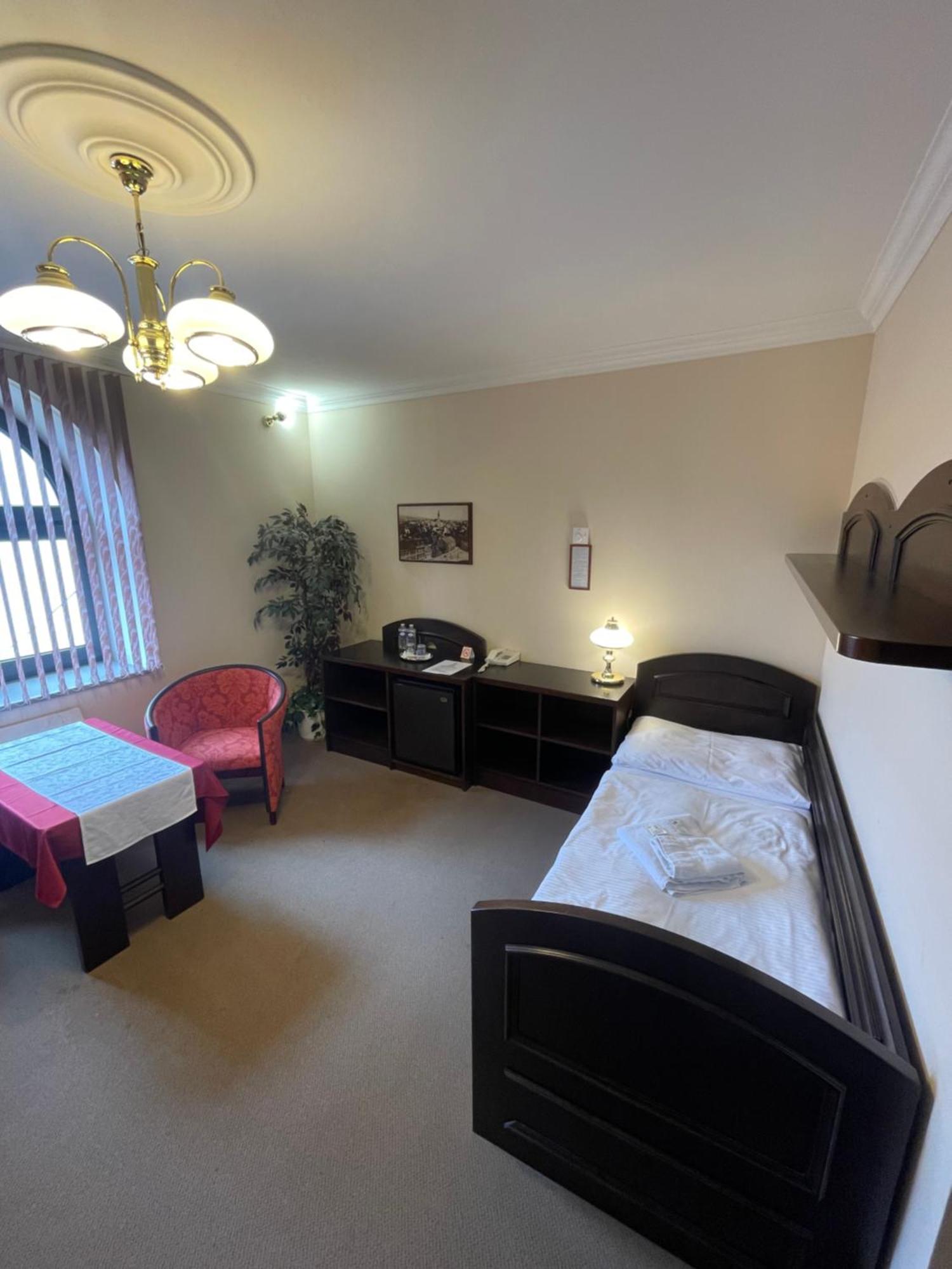 Hotel Bravo Ceska Trebova Bagian luar foto