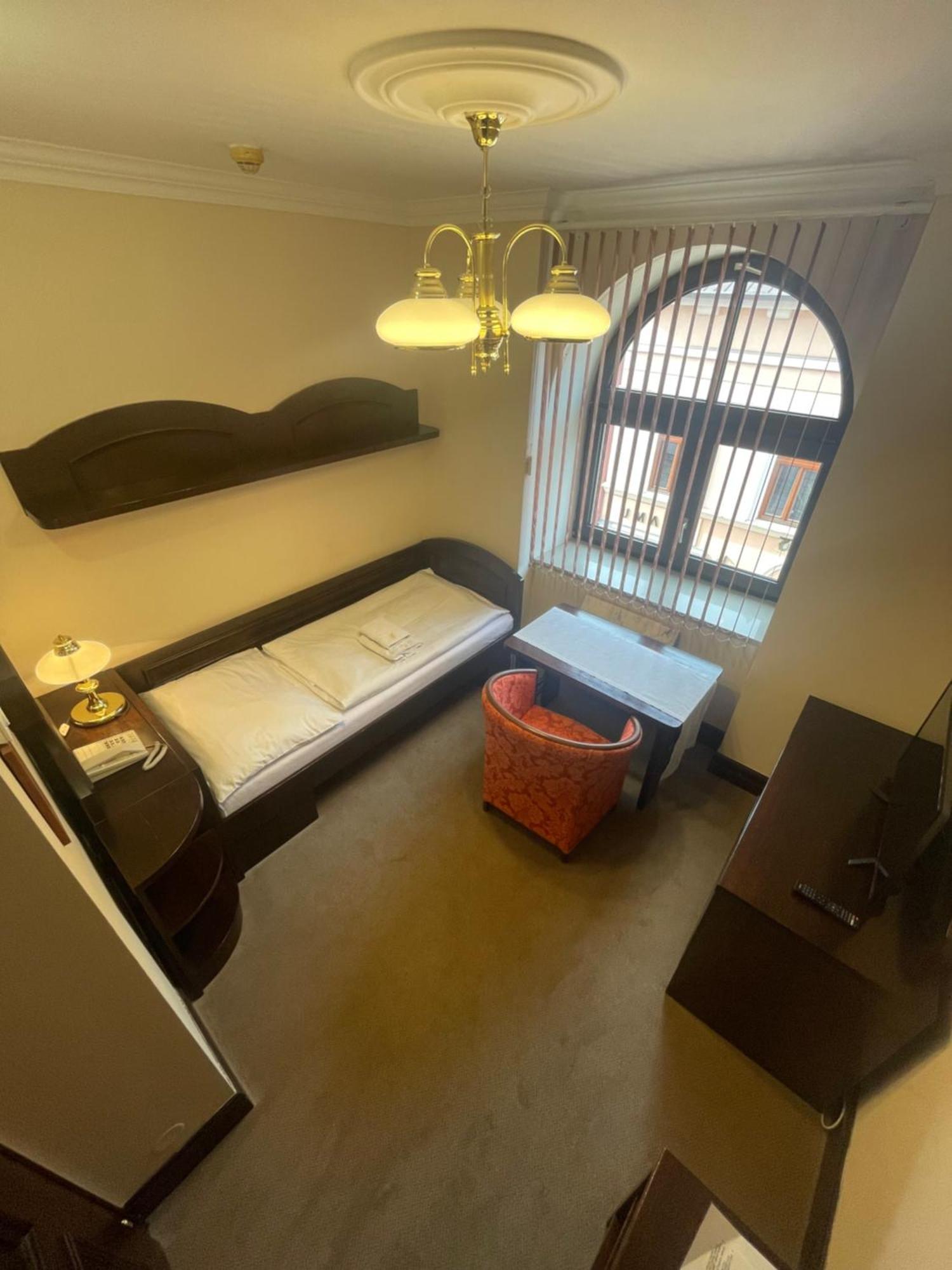 Hotel Bravo Ceska Trebova Bagian luar foto