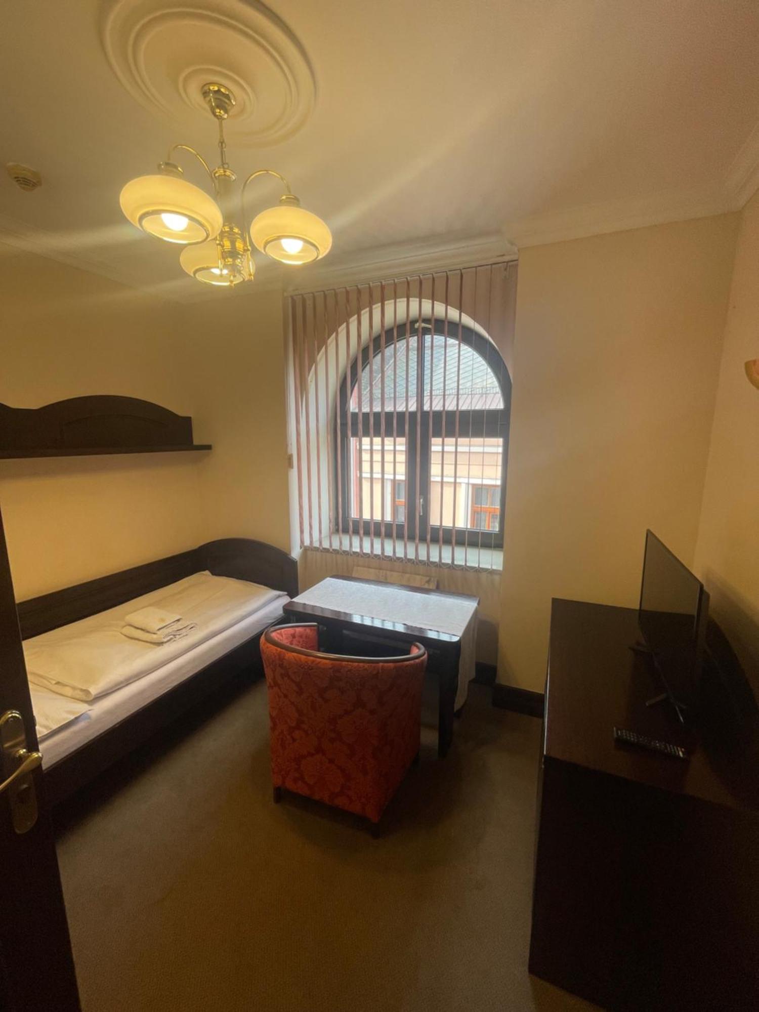 Hotel Bravo Ceska Trebova Bagian luar foto