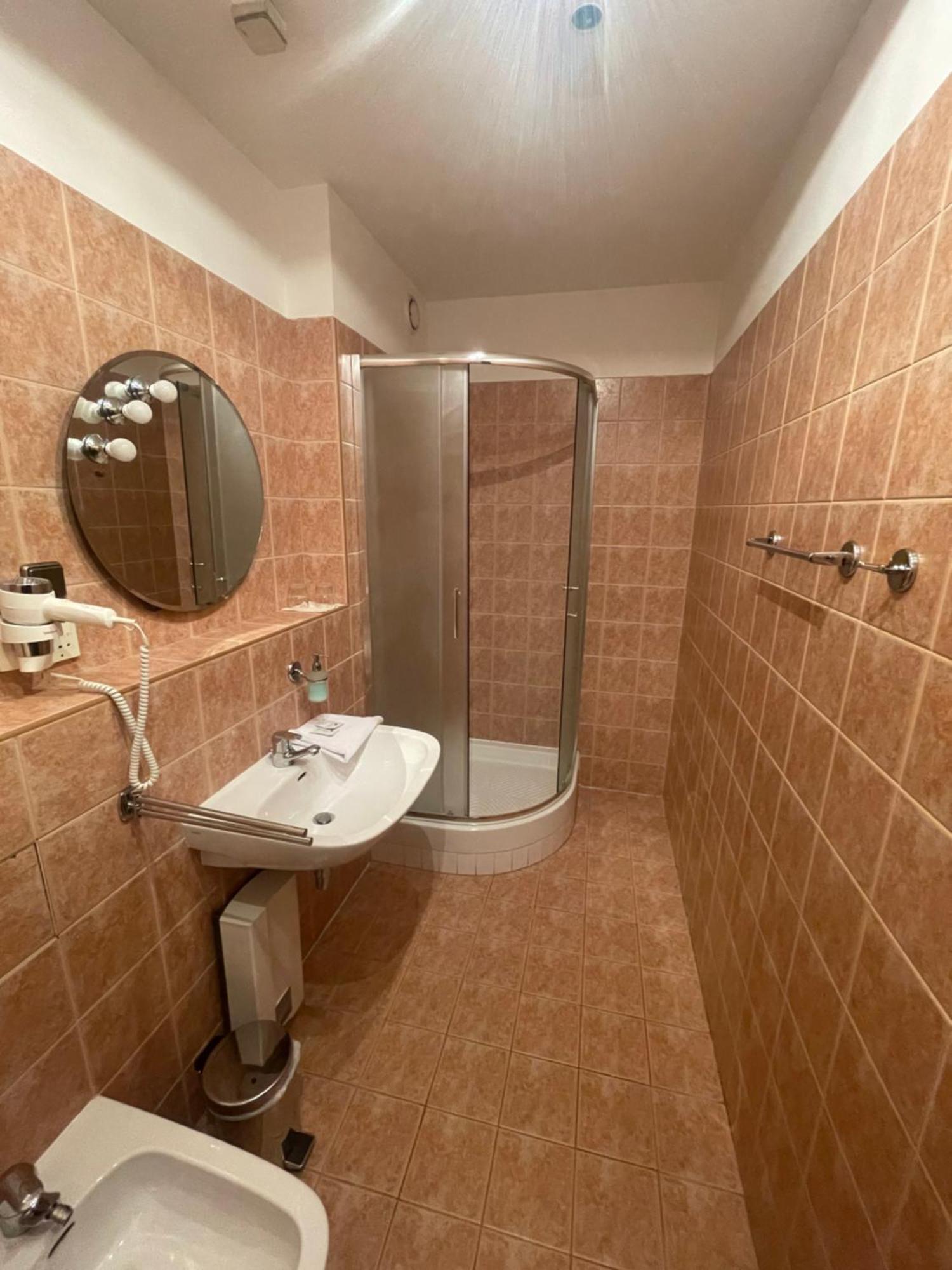 Hotel Bravo Ceska Trebova Bagian luar foto