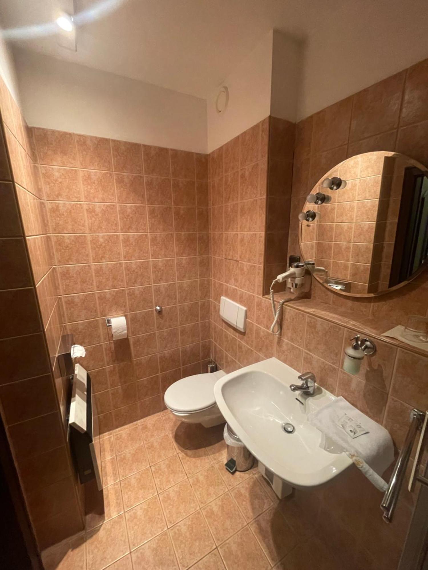Hotel Bravo Ceska Trebova Bagian luar foto